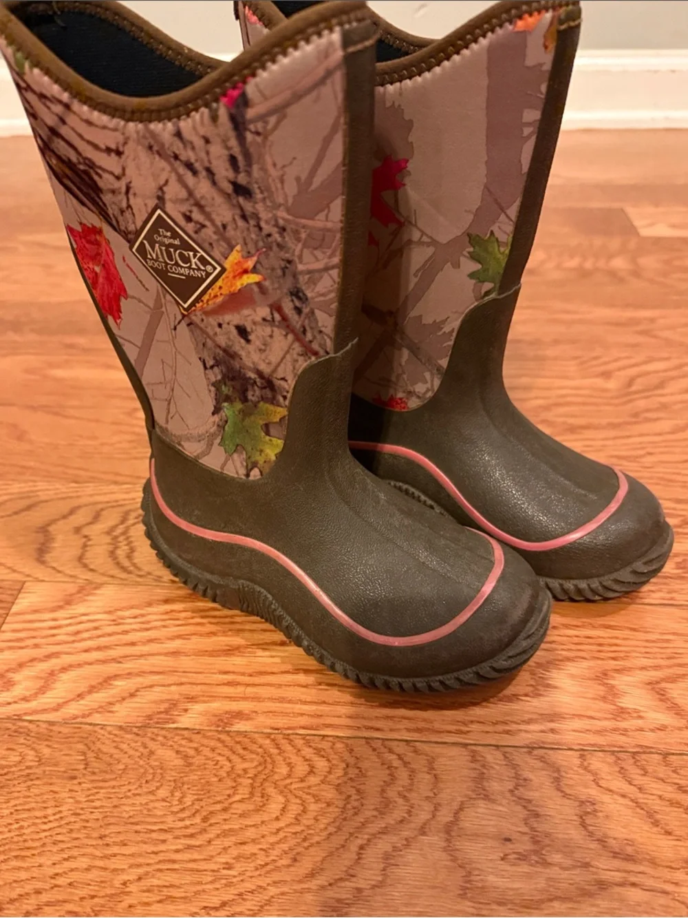 The Original Muck Boot Company Kids' Olive & Pink Trim Waterproof Boots